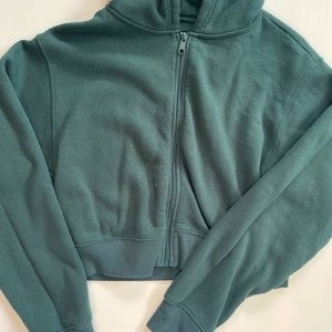 Cute cropped zip up sweater